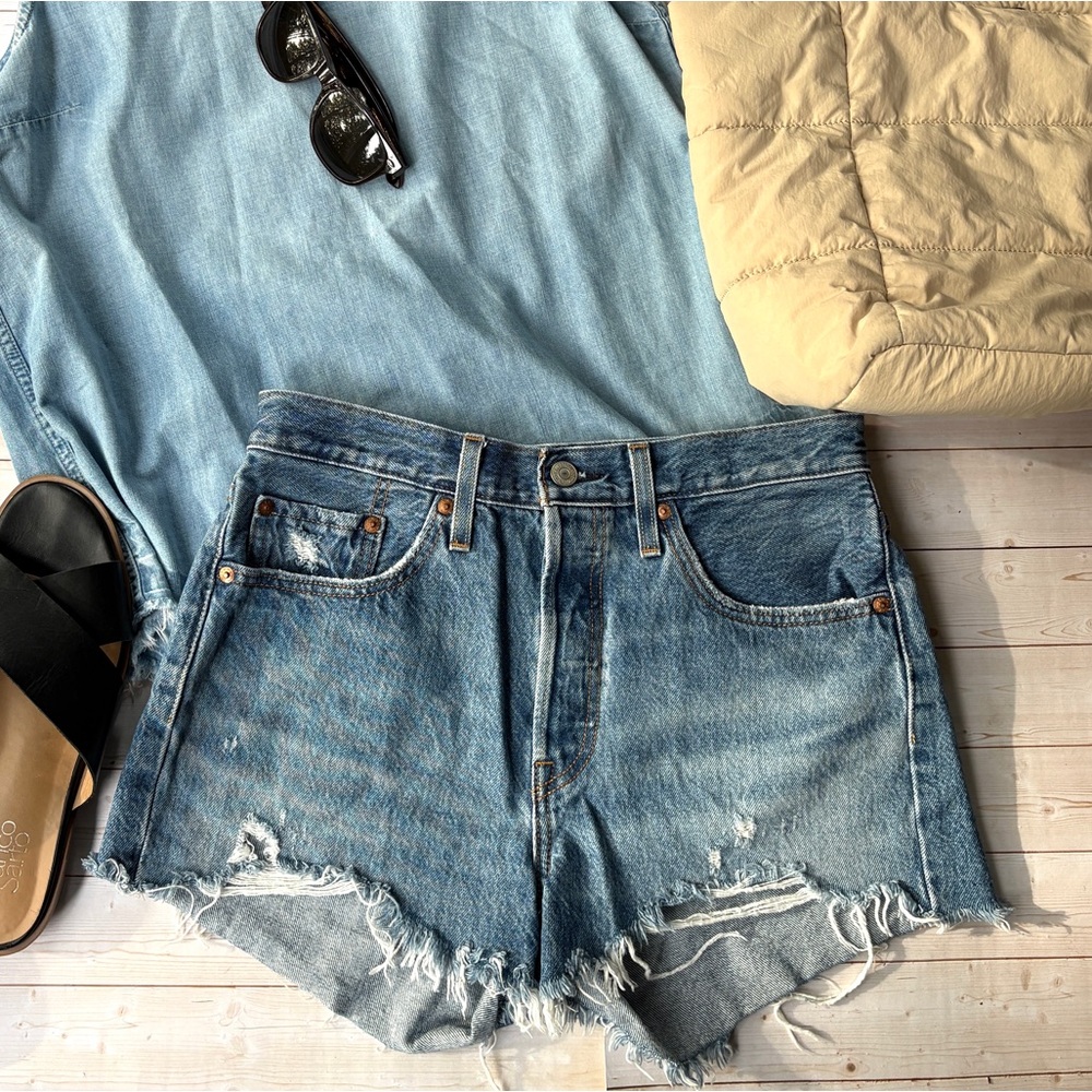 Levi’s 501 high rise shorts